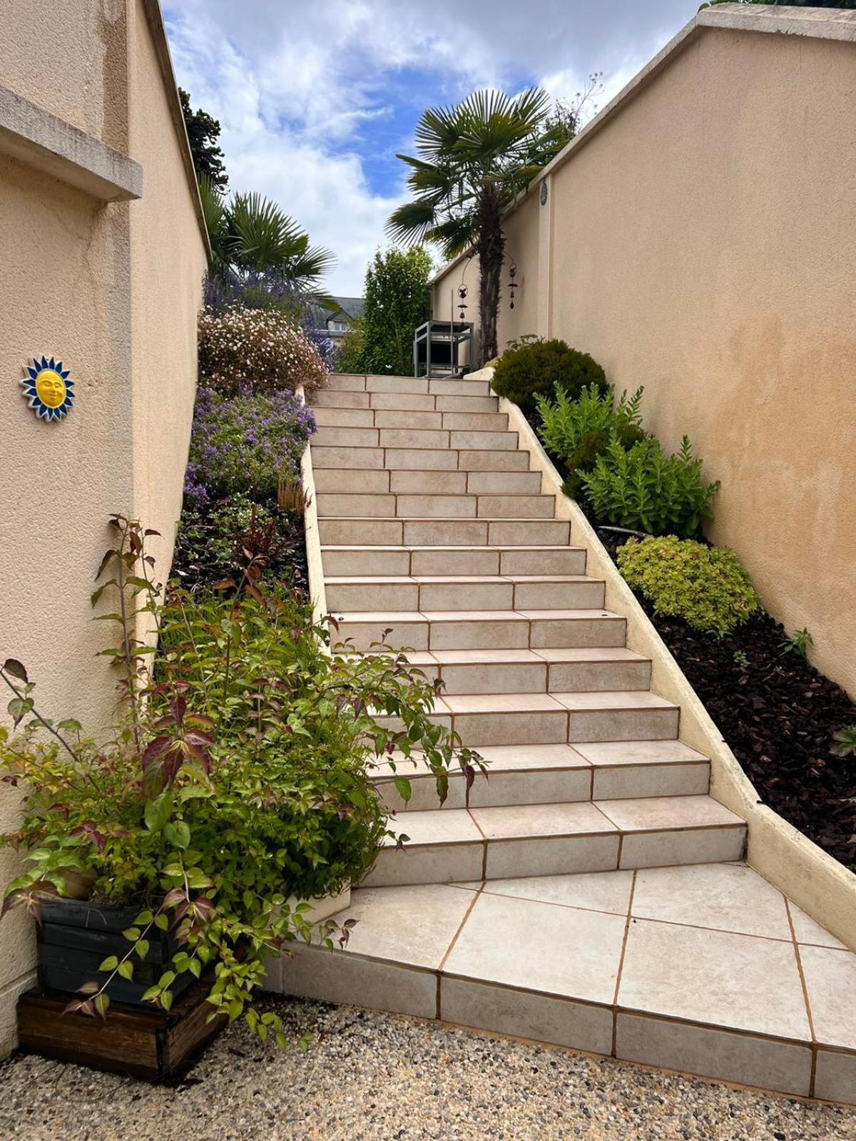 Les Palmiers Bed & Breakfast Bayeux Exterior foto