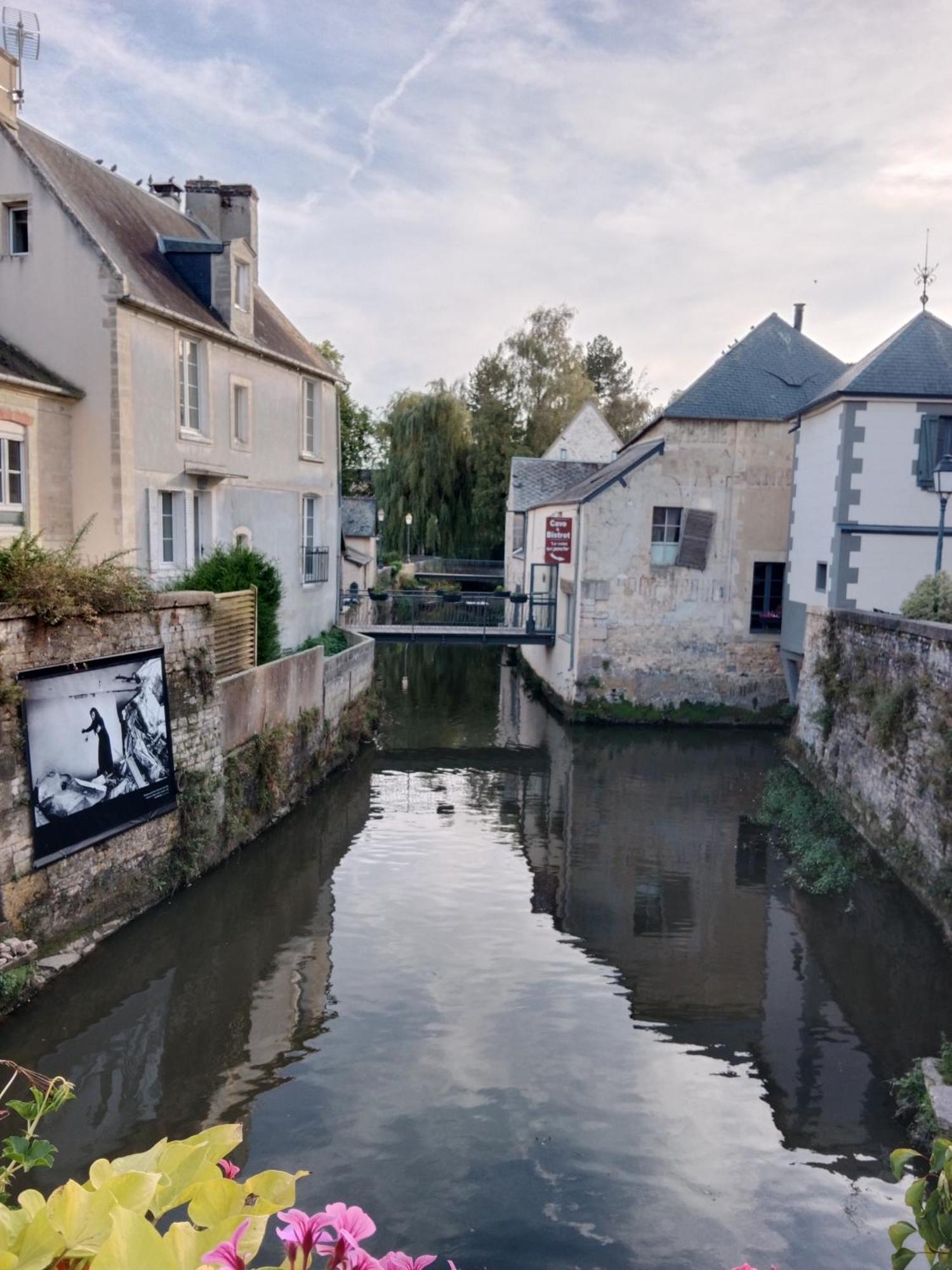 Les Palmiers Bed & Breakfast Bayeux Exterior foto